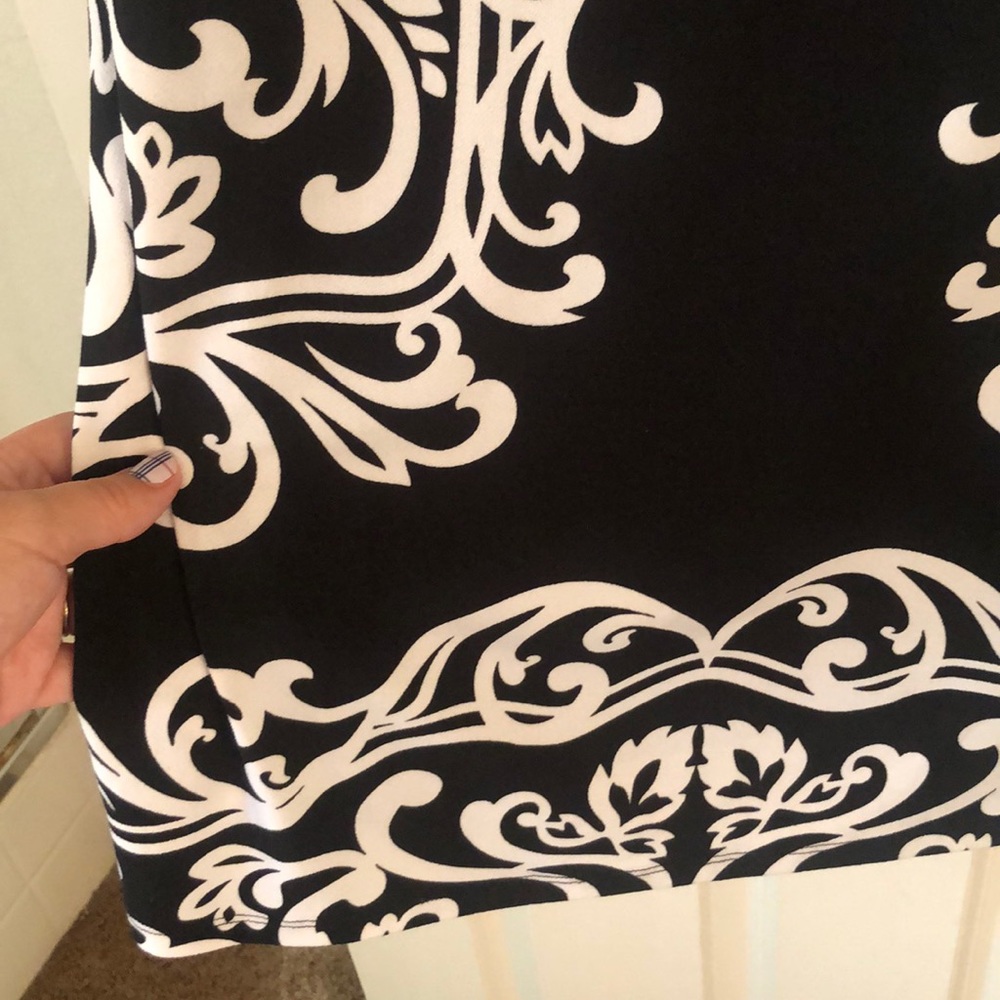 Dress - Picture 6 of 6